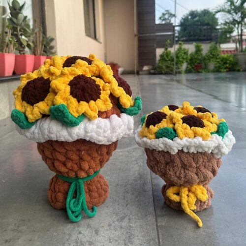 Chunky Yarn Sunflower Bouquet