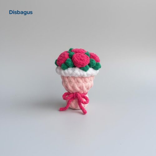 Chunky Yarn Mini Pink Rose Bouquet